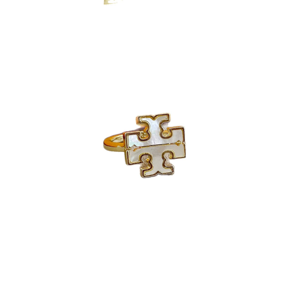 Tory Burch Shell Inlay Alphabet Shape Ring - Picture 5 of 6